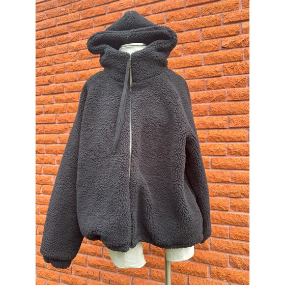 UGG Jackets & Blazers - Ugg sherpa black zip up hooded jacket women's S/M